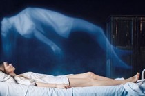 Bí ẩn trải nghiệm thoát xác khiến chuyên gia "toát mồ hôi" giải mã 