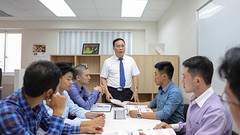 GS Nguyễn Đình Đức cổ vũ nhà khoa học trẻ dấn thân