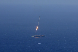 Màn hạ cánh không thành công của tên lửa Falcon 9