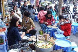 Sắp “khai tử” quán ăn vỉa hè