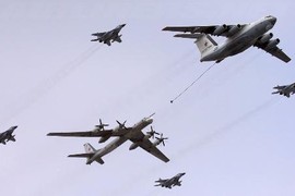 Động trời: Nga dạy phi công Su-30 Trung Quốc "bú sữa Il-78"