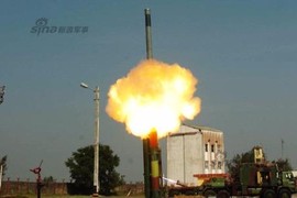 Siêu tên lửa BrahMos áp sát Tây Tạng, Trung Quốc "rùng mình"