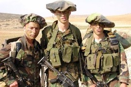 VN có nên học theo kiểu mũ ngụy trang của Israel?