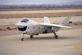 Boeing X-32: Kẻ ngáng đường khiến F-35 suýt bị xóa sổ