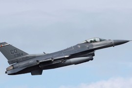 Bulgaria “chê ỏng chê eo” chiến đấu cơ F-16 của Mỹ