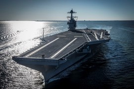 Trớ trêu tàu sân bay đắt nhất của Mỹ không có "đất diễn" cho F-35