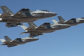 Hạ giá bán tiêm kích F-35, Lockheed Martin vẫn tiếp tục "ăn nên làm ra"