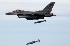 Nhật Bản "sôi máu" vì F-16 Mỹ thả "nhầm" quả bom nặng 200kg ở Aomori