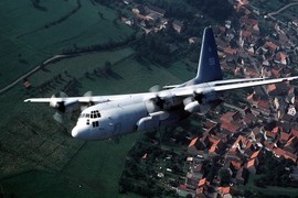 "La bàn bay" EC-130H đầu tiên của Không quân Mỹ được cho về hưu sau 37 năm