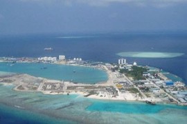 Chết sốc với hòn đảo toàn rác phía sau thiên đường Maldives