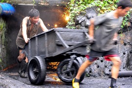 Mưu sinh cùng “tử thần”