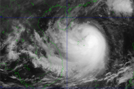 Bão Trà Mi đang hướng vào vùng biển các tỉnh miền Trung