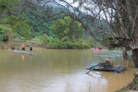 Lâm Đồng: Lật xuồng trên sông, 4 người mất tích, 1 người tử vong