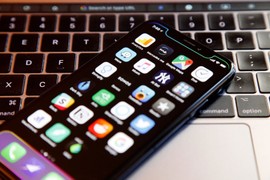 Quên iPhone X đi, iPhone mới năm nay giá rẻ hơn nhiều