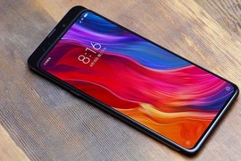 Sếp Xiaomi khoe ảnh "ngã sấp mặt" bất ngờ để lộ Mi MIX 3