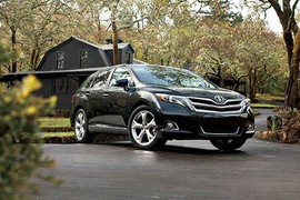 Toyota khai tử Venza vì ế