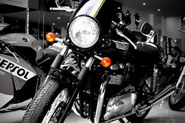 Cận cảnh “ly cafe chất lừ” Triumph Thruxton 2015 tại Việt Nam