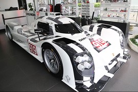 Đấu giá từ thiện phiên bản trưng bày Porsche 919 Hybrid