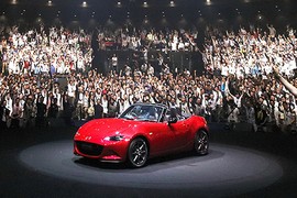 Mazda MX-5 Miata 2016 - Convertible cỡ nhỏ xuất sắc nhất