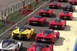 15 “siêu ngựa” LaFerrari đại náo Cavalcade Rally 2015