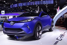 Toyota C-HR sẽ là đối thủ “đáng gờm” của Nissan Qashqai