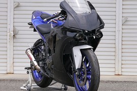 “Hô biến” Yamaha R25 thành siêu môtô R1 đời mới nhất