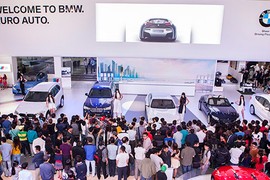 BMW công bố giá bán cho 8 mẫu xe tại VIMS 2015