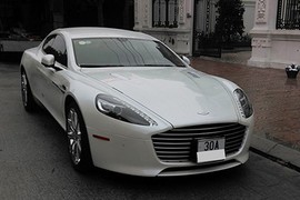 Siêu xe Aston Martin Rapide S lần đầu lăn bánh tại Hà Nội