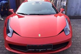 Dân chơi Việt sắm “siêu ngựa” Ferrari 458 Spider giá 15 tỷ