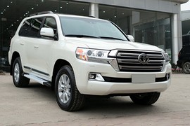 Toyota Land Cruiser 2016 giá 5,5 tỷ đồng tại Hà Nội