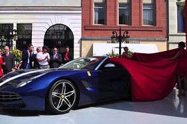 Siêu xe Ferrari F60 America 2.5 triệu đô đầu tiên đến Mỹ