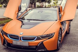 Cặp siêu xe BMW i8 "show hàng" tại Đà Nẵng