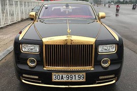 Đại gia Việt mạ vàng siêu xe sang Rolls-Royce đón Tết