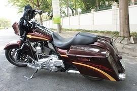 “Hàng hiếm” Harley CVO Street Glide giá 800 triệu tại VN