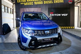 "Soi" Mitsubishi Triton MIVEC giá từ 785 triệu tại Việt Nam