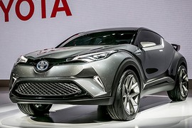 SUV cỡ nhỏ Toyota C-HR 2016 giá từ 500 triệu 