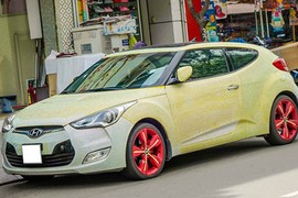 "Xế hộp" Hyundai Veloster phủ pha lê lộng lẫy ở Sài Gòn