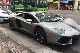 Đại gia Việt chi 300 triệu độ siêu xe Lamborghini chơi Tết