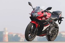 Môtô Suzuki GSX-250R 2017 "chốt giá" 120 triệu tại Anh