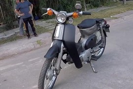 Johnny Trí Nguyễn chi 420k độ Honda Cub 79 “đồng nát”