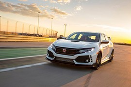 Honda Civic Type R 2017 “chốt giá” 769 triệu đồng