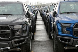 Xe bán tải hạng nặng Ford "dính án" triệu hồi