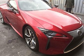 Xe sang thể thao Lexus LC500 2018 cập bến Đà Nẵng