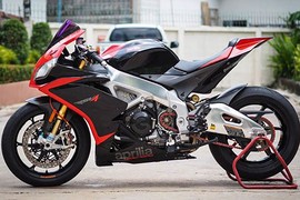 Siêu môtô Aprilia RSV4 "hàng độc" tại Sài Gòn