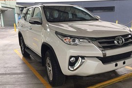 Khan hàng, xe ôtô Toyota Fortuner “kênh giá” 200 triệu 