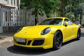 Siêu xe Porsche 911 GTS hơn 8 tỷ đeo biển Sài Gòn