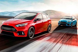 Ford Focus RS Red Edition 2018 giá 1,1 tỷ đồng