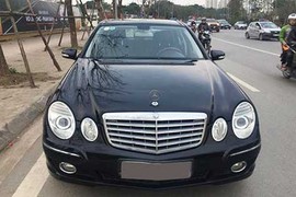 Xe sang Mercedes-Benz E280 giá chỉ 500 triệu tại Hà Nội 