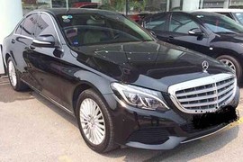 Xe sang Mercedes C250 Exclusive dùng 2 năm bán 1,3 tỷ đồng