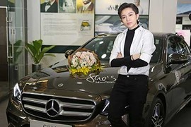 Gil Lê tậu xe sang Mercedes-Benz E300 giá 2,8 tỷ đón Tết